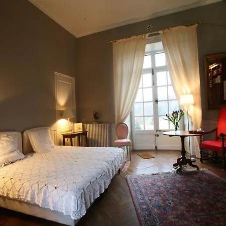 Au Bois Briand Bed & Breakfast *